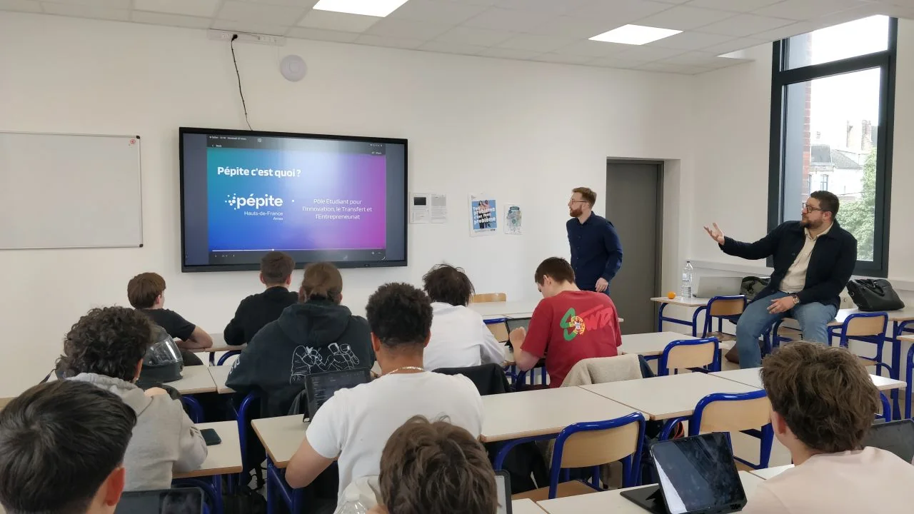 External entrepreneurship partners presenting to NextGen students